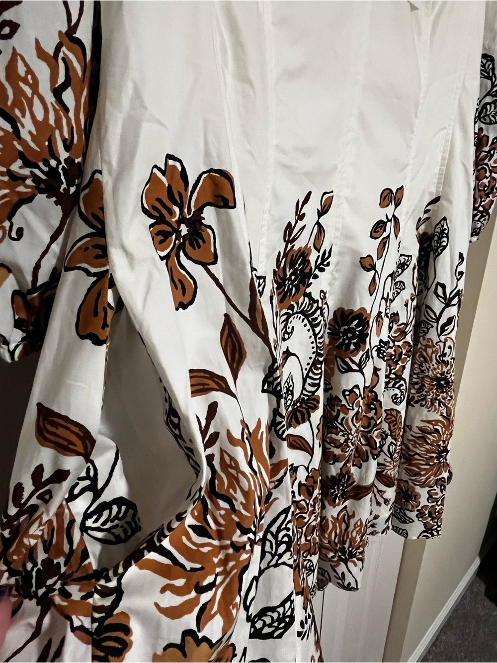 Lilly Pulitzer White Mini Dress with Tan and Black Floral Print - Picture 5 of 7